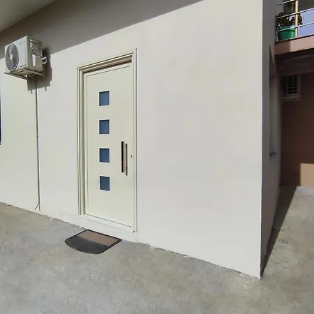 Bp Casa de hóspedes Golem (Tirana)