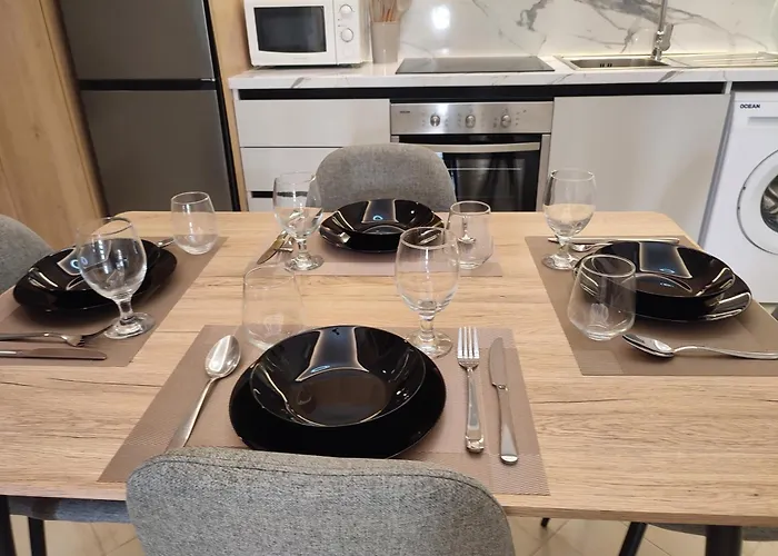 Gasthuis Bp Golem (Tirana)